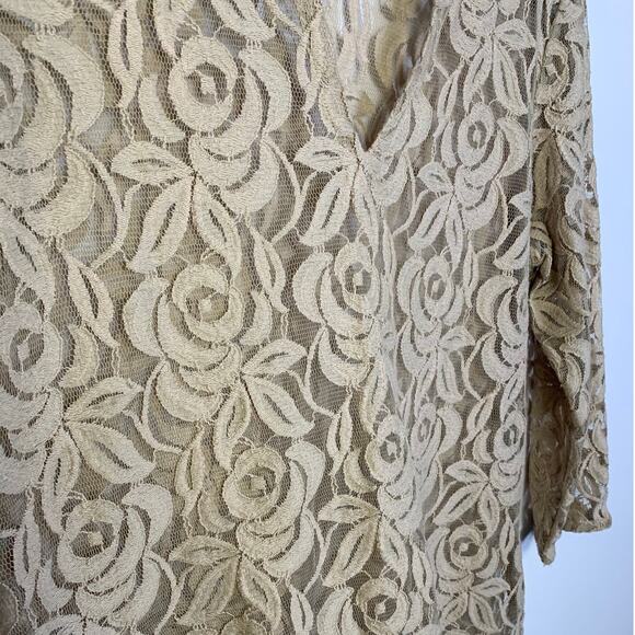 Tommy Bahama Cream Rose Lace Blouse, Size L - Picture 4 of 7